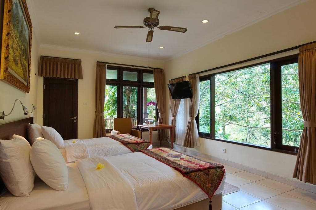 Cempaka Belimbing Villas